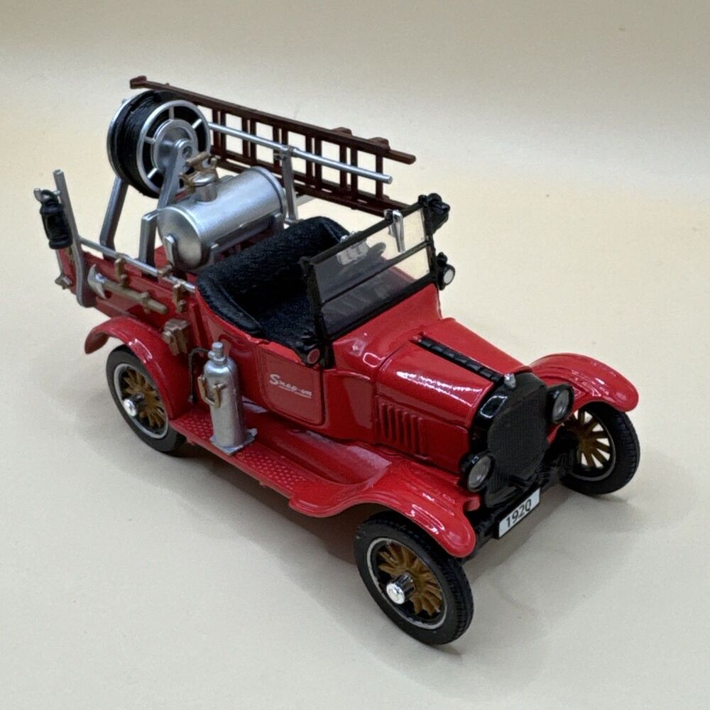 2005 Crown Premiums DIE CAST 1:32 Scale 1920’S Ford Model T Snap On Fire Truck